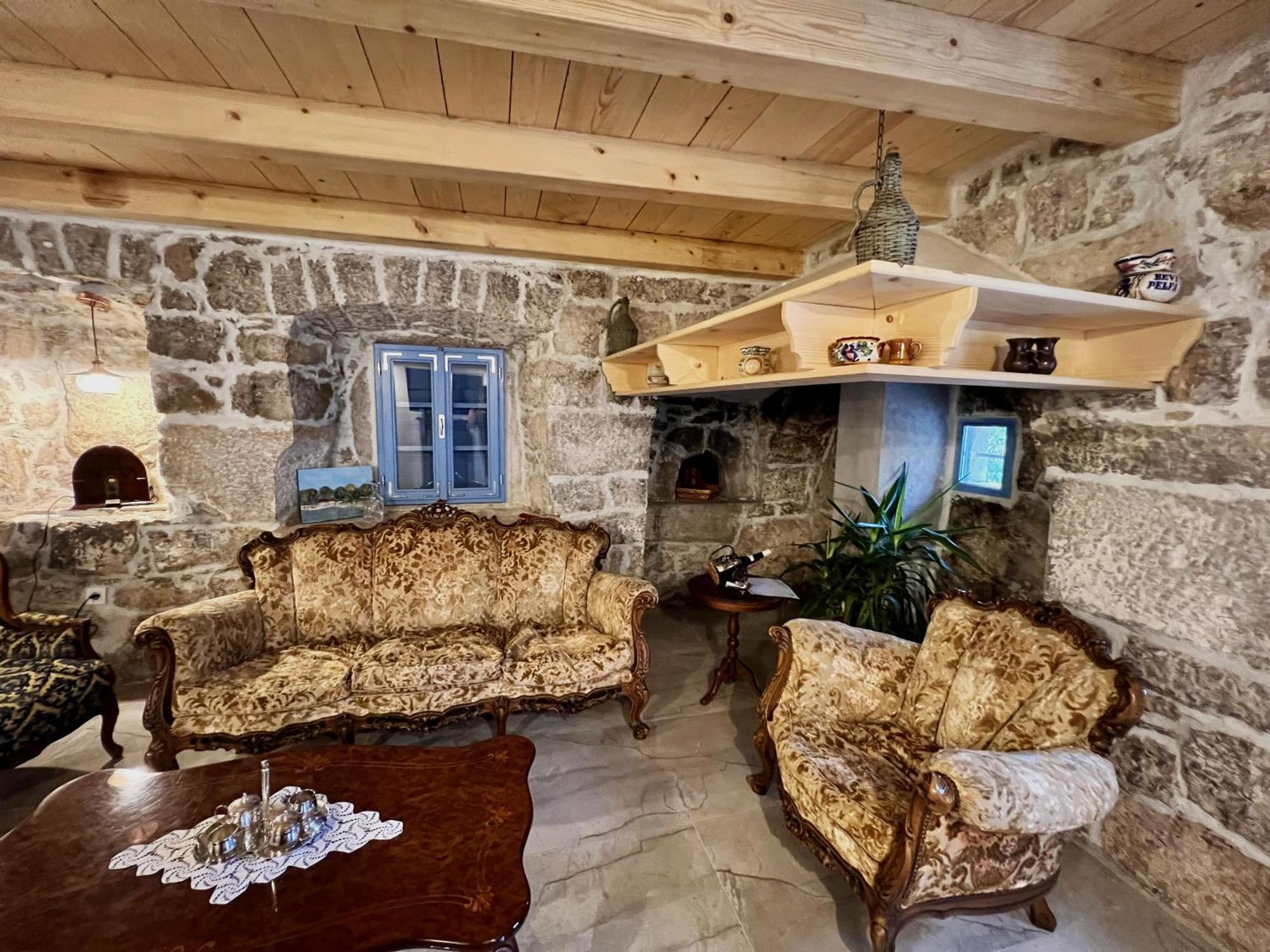 Villa Tona Nenadici (Krk)