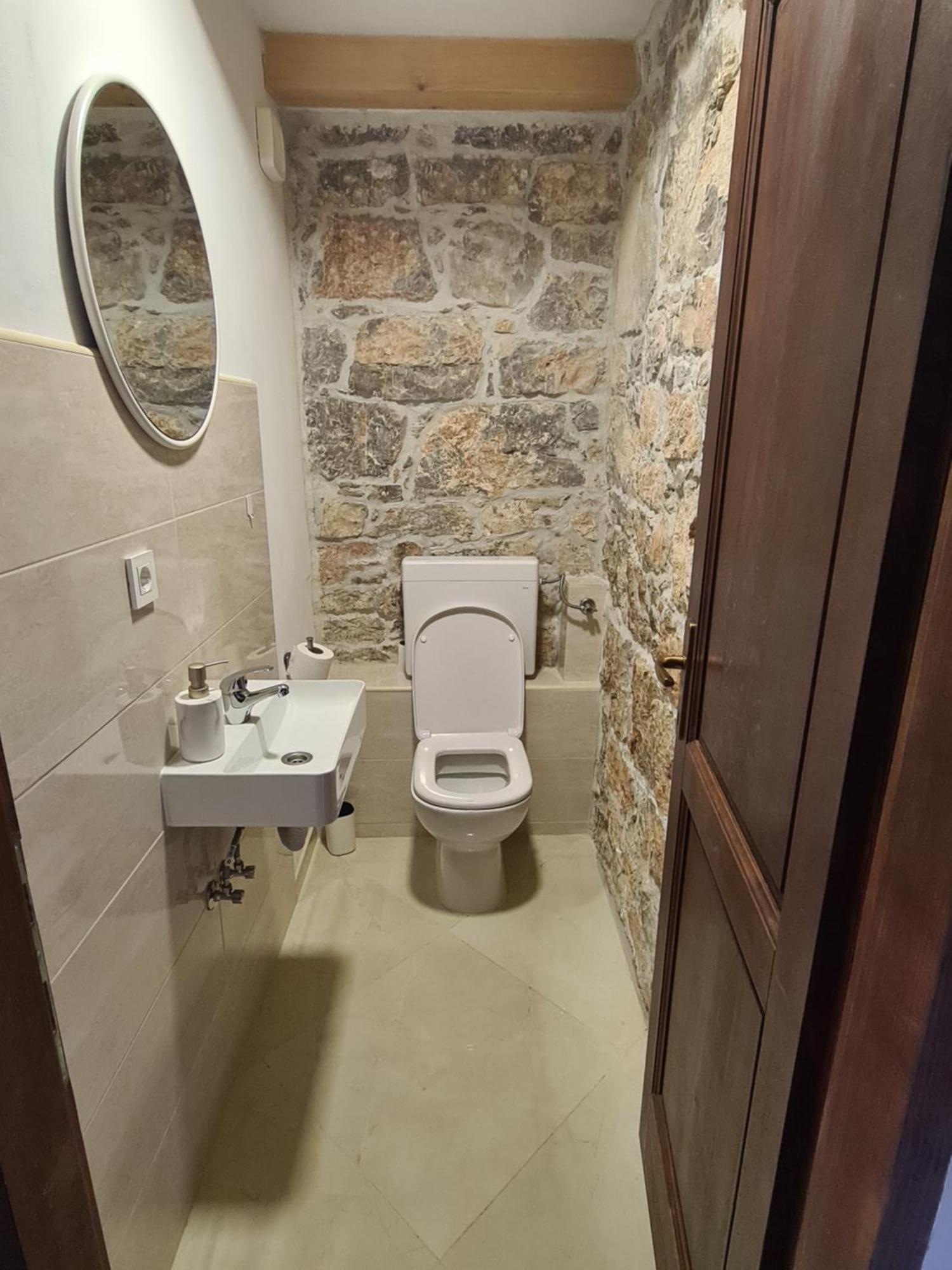 Tona Villa Nenadici (Krk)